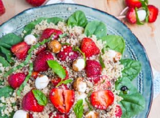 Strawberry Quinoa and Spinach Caprese Salad