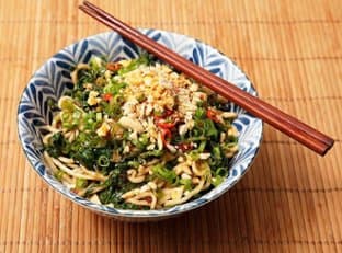 Cold Sichuan-Style Noodles with Spinach and Peanuts